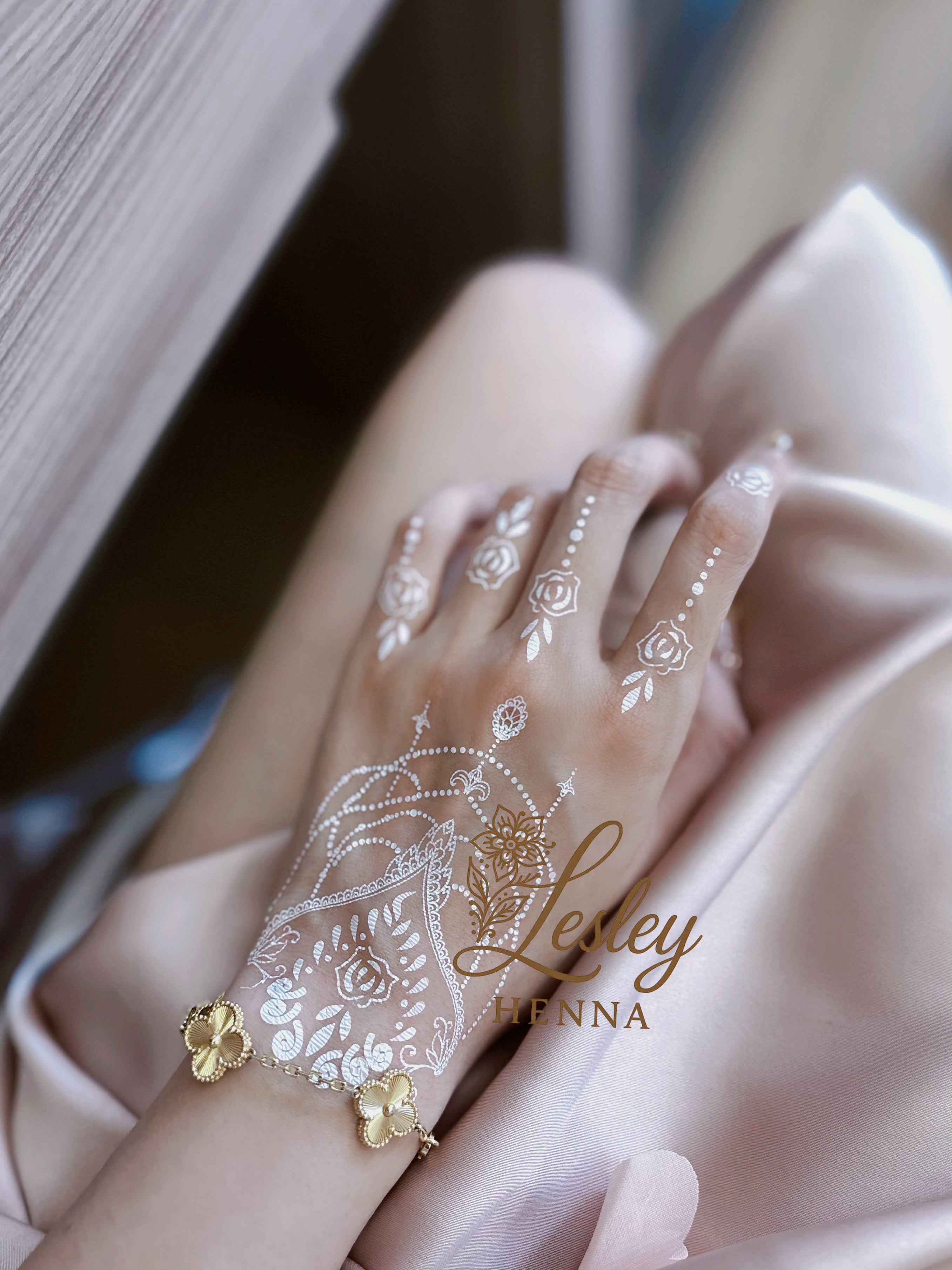 Vintage Lace Hand Chain White Henna Sticker | Elegant Temporary Tattoo